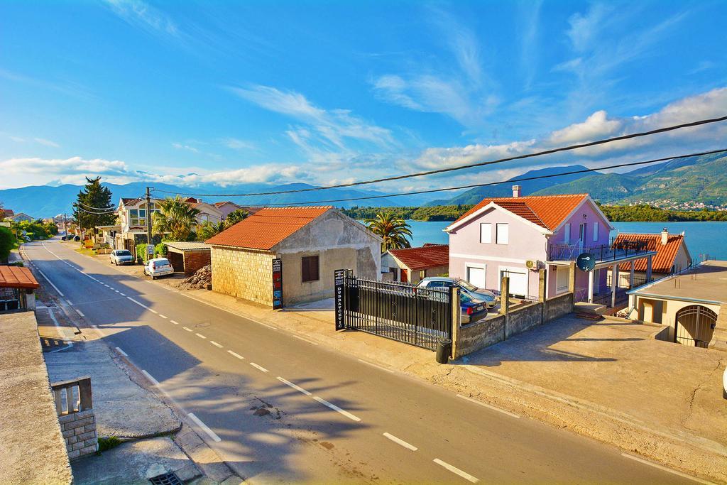 Apartments Bella Di Boka Tivat Exterior foto