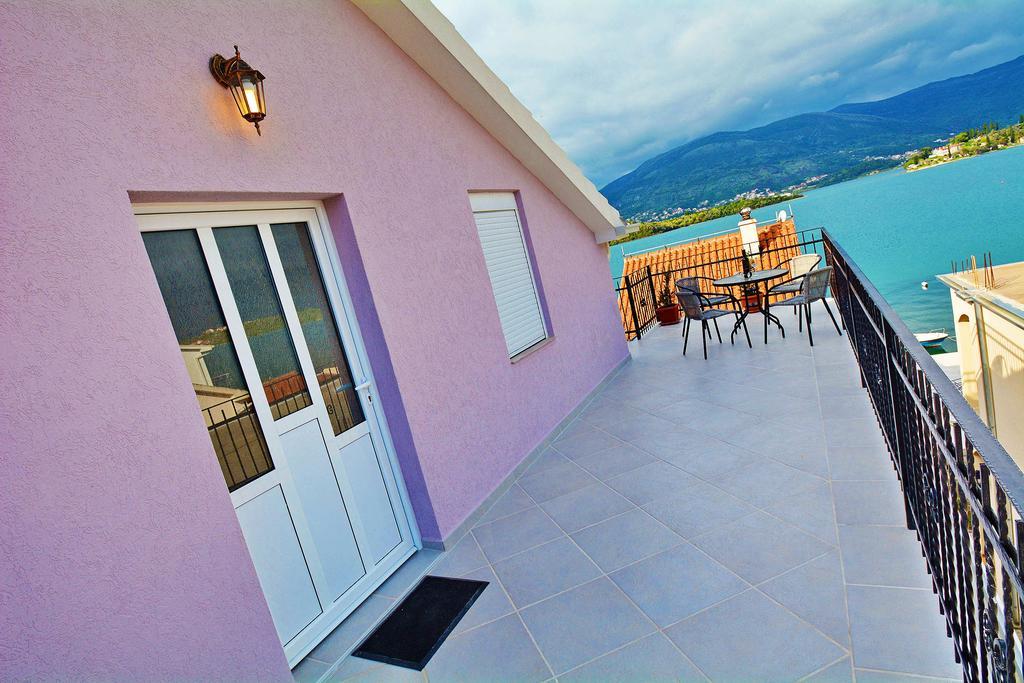 Apartments Bella Di Boka Tivat Zimmer foto