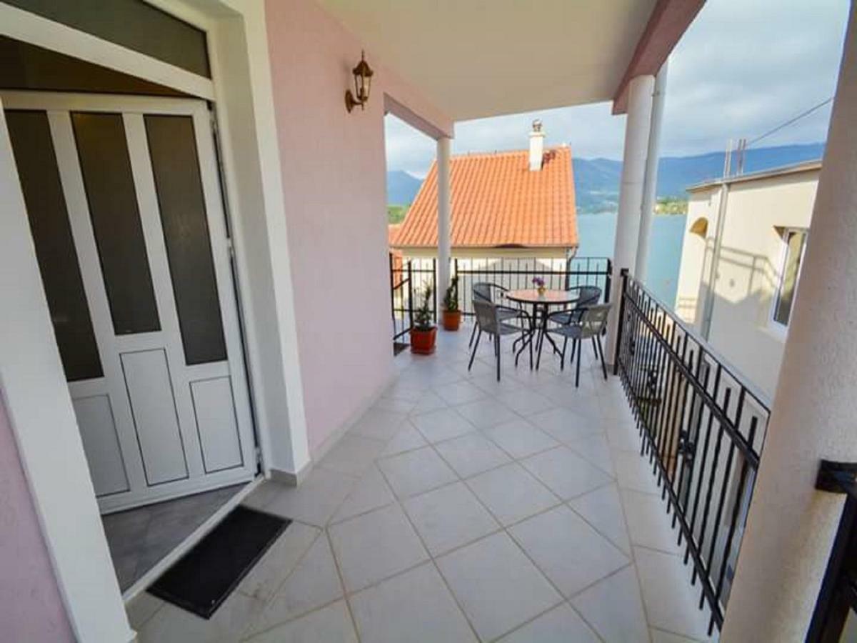 Apartments Bella Di Boka Tivat Exterior foto